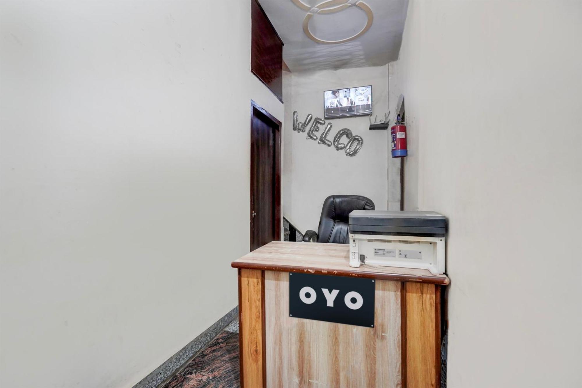 Oyo Hotel Maharaja Palace 메루트 외부 사진